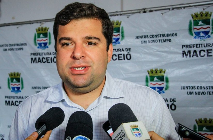 Nesta quinta: Marcelo Palmeira vistoria a construção de Cmei