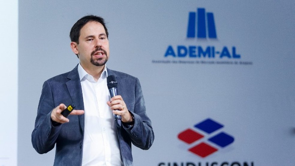 Luiz Artur Nogueira, jornalista de economia