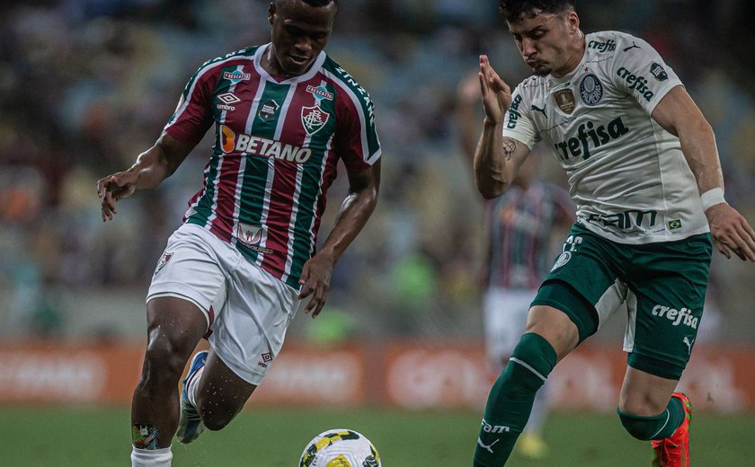 Brasileiro: Palmeiras sai na frente com golaço, mas Flu empata em casa