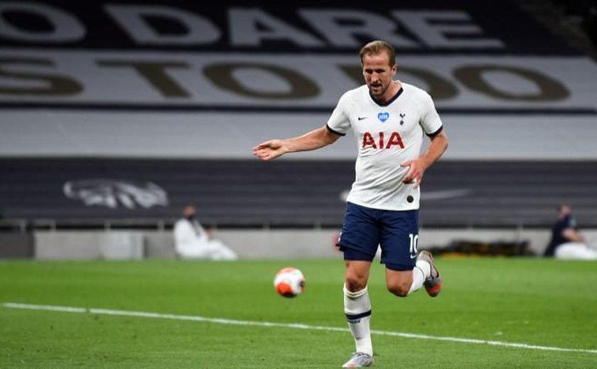 Com gol contra, Tottenham vence e ainda sonha com vaga na Liga dos Campeões