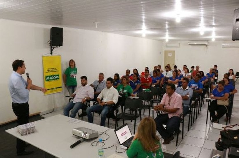 Semarh apresenta política de resíduos sólidos em Coruripe