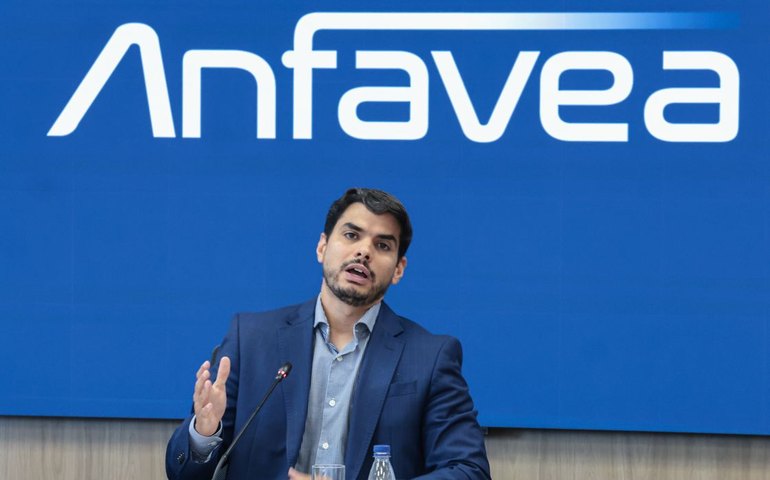 Anfavea projeta crescimento de 3,7% na produção de veículos para 2026