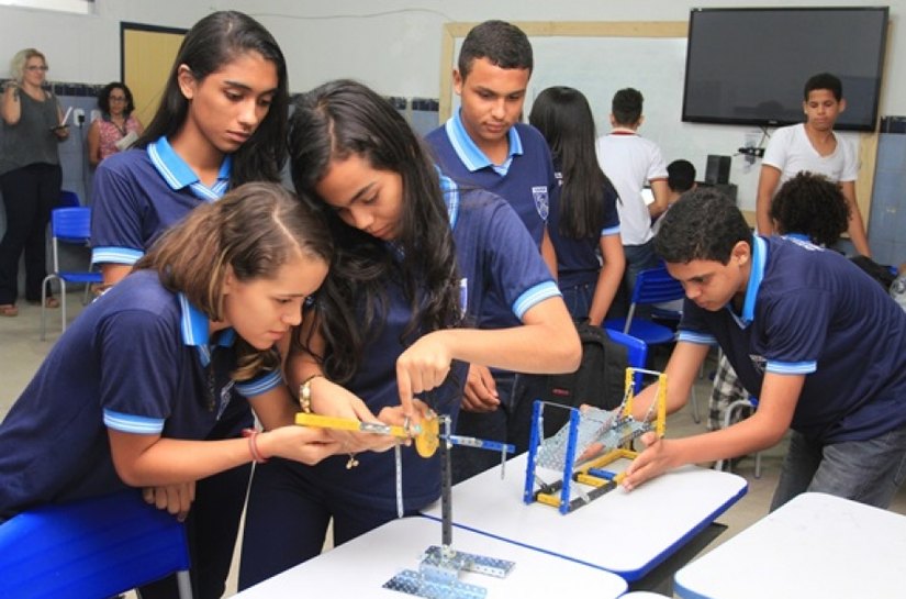 Mais 45 escolas da rede estadual receberão kits de robótica