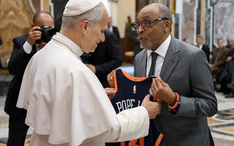 Papa Leão XIV alerta que cinema está 'em perigo'