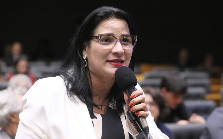 Comissão de Saúde aprova proposta para cuidado integral de pessoas idosas