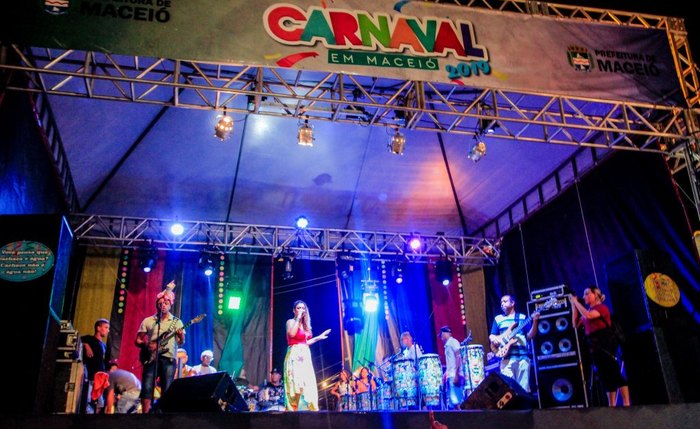 A Praça Moloque Namorador reuniu os moradores do bairro da Ponta Grossa no Carnaval 2019