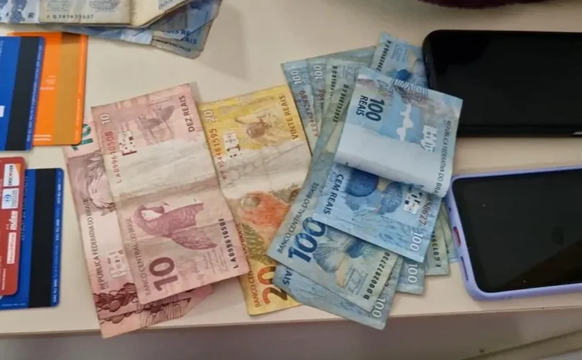 Dupla especializada em estelionato é presa ao tentar aplicar golpe em agência bancária no Centro de Maceió