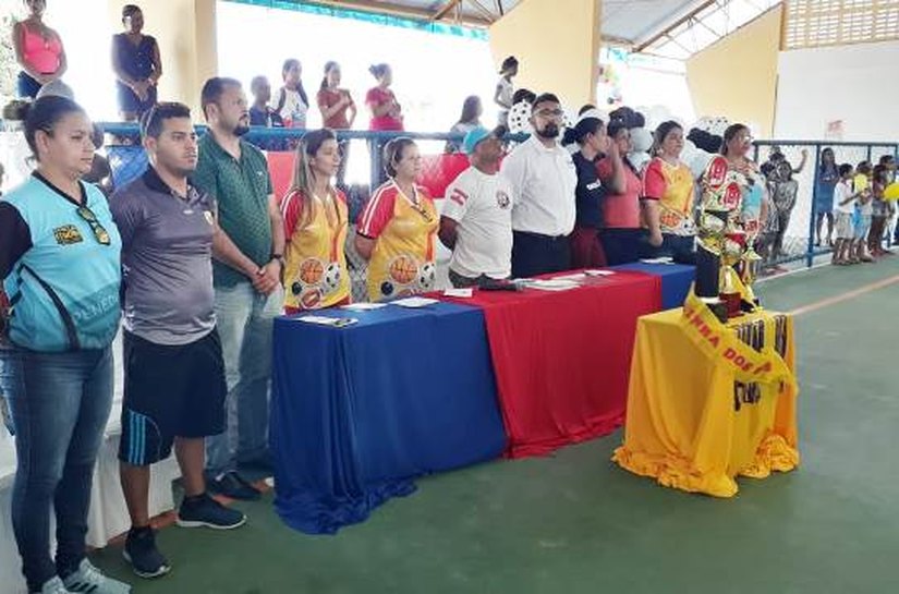 Escola Municipal de Educação Básica Barão de Penedo realiza jogos internos