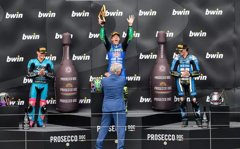Brasileiro Diogo Moreira fatura 2ª vitória na Moto2