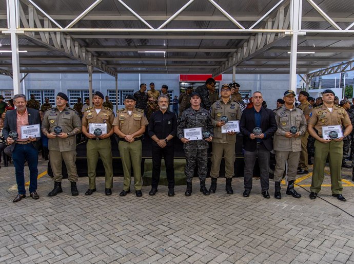 Chefe da Assessoria Militar do TJAL é homenageado pela PM
