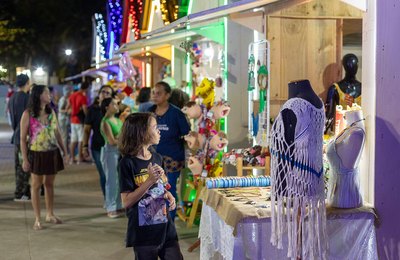 Prefeitura de Maceió inaugura Vila da Páscoa Iluminada na Multieventos 