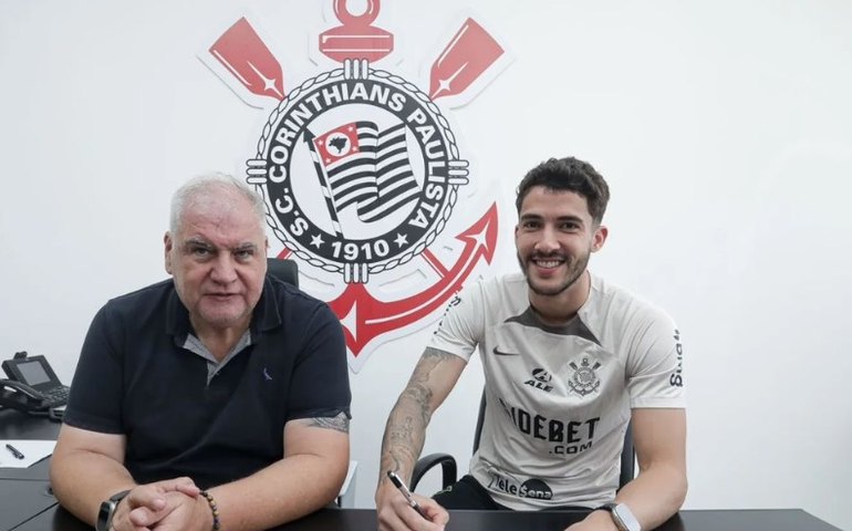 Corinthians anuncia a chegada de Gustavo Henrique e Corinthians ganha concorrência na defesa
