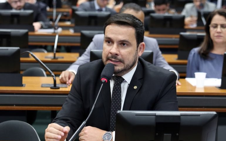 CCJ aprova inviolabilidade do sigilo das comunicações realizadas por meio digital