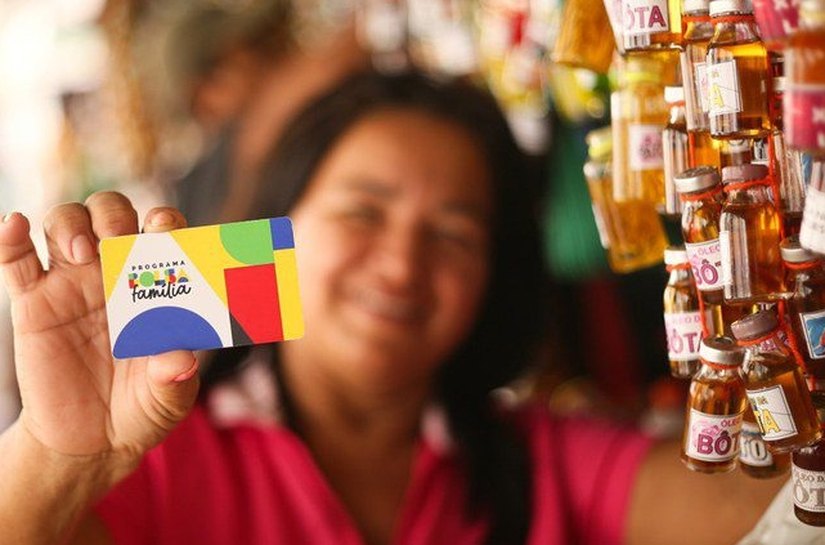 Bolsa Família chega a milhares de lares. Pagamento começa hoje (15)