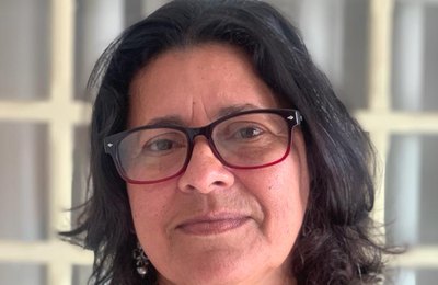 Artista autodidata, Cristina Caldas mostrará seus desenhos, esculturas e livro em exposição