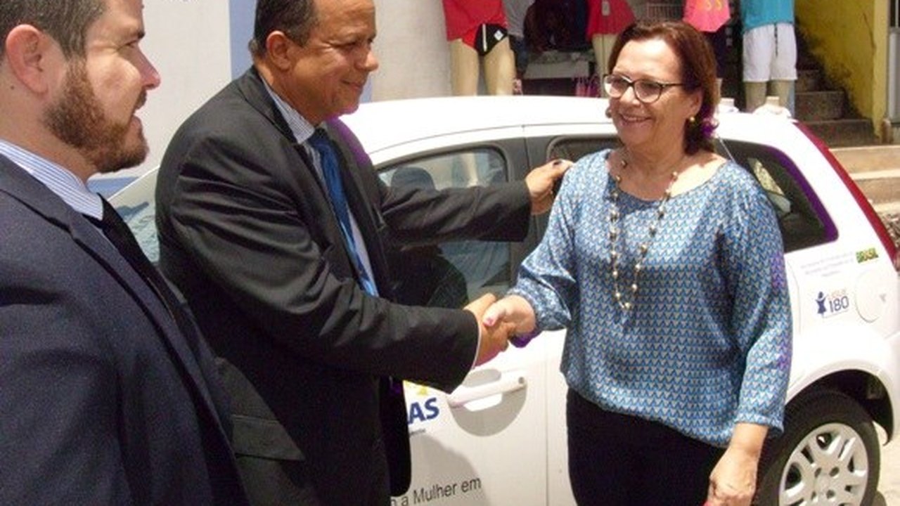 Governo entrega núcleo de atendimento à mulher em Maragogi