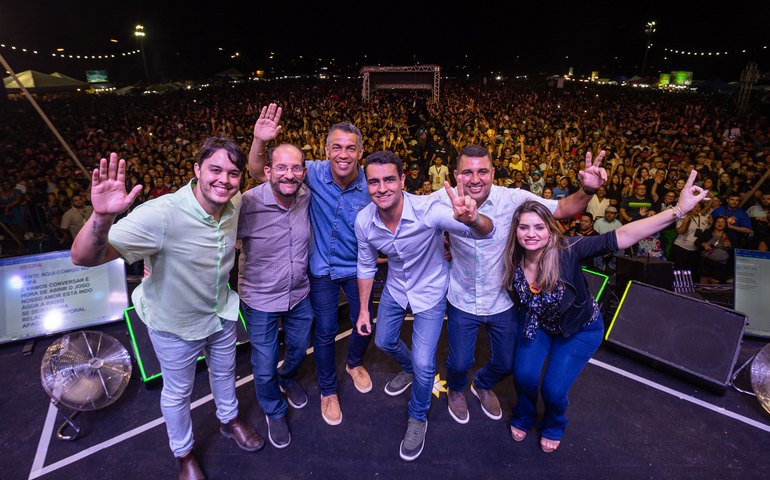 Prefeito JHC encerra maior São João do Litoral do Brasil, no Biu; festa teve 6 polos na Capital