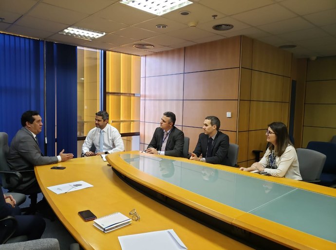Severino Pessoa vai à Anatel e pede instalação de torres de telefonia móvel em povoados de Arapiraca