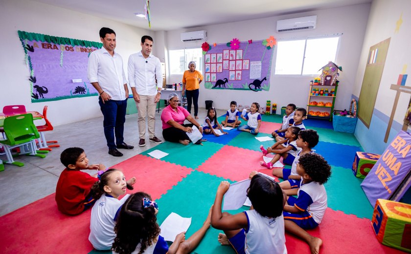 Vice-prefeito visita unidade Gigantinhos Antares na parte alta de Maceió