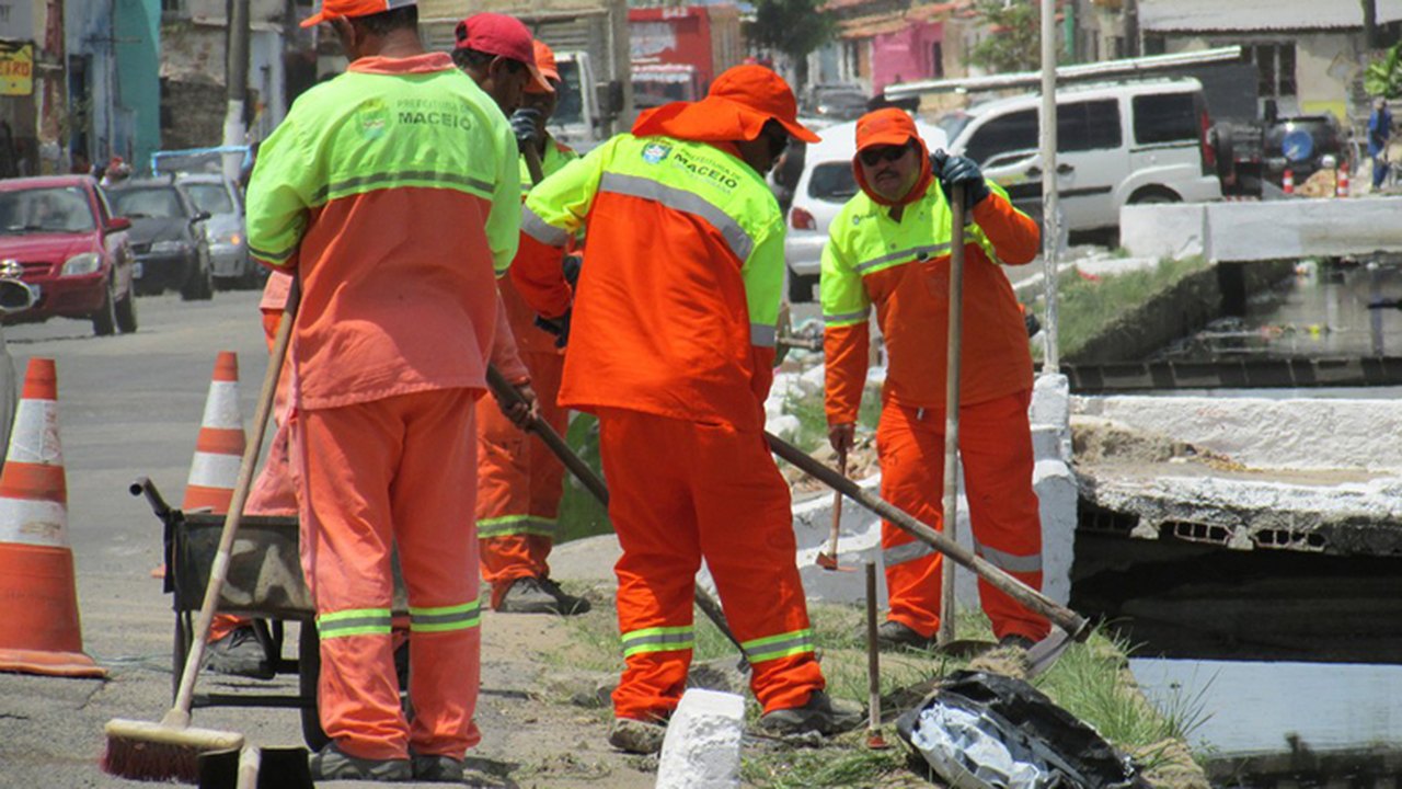 Maceió: Slum realiza mutirão no Tabuleiro Novo