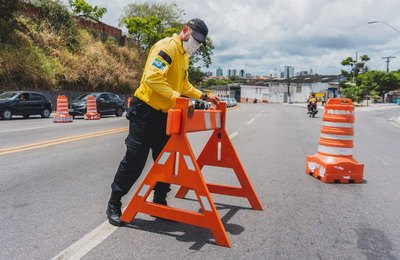 Rua Barão de Maceió será interditada durante algumas horas neste domingo (09)