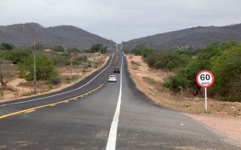Rodovias que cortam Minas Gerais têm acidentes com vítimas nesta terça