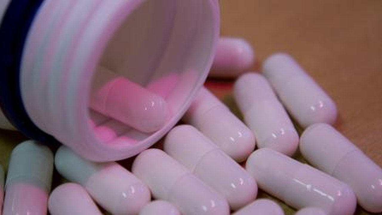 Identificados 53 medicamentos que podem conter disseminação do ebola