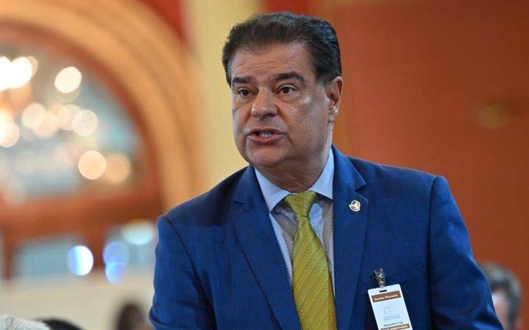 Debatedores apresentam sugestões a divulgação de decisões do VAR