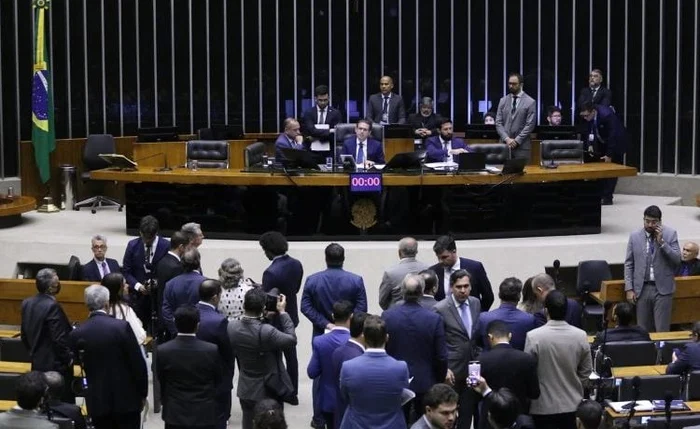 Durante toda a tramitação, a proposta teve tutela especial da direita e da bancada ruralista - Agência Câmara Durante toda a tramitação, a proposta teve tutela especial da direita e da bancada ruralista - Agência Câmara