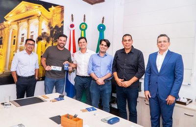 Presidente da AMA visita Câmara e convida vereadores para Feira dos Municípios