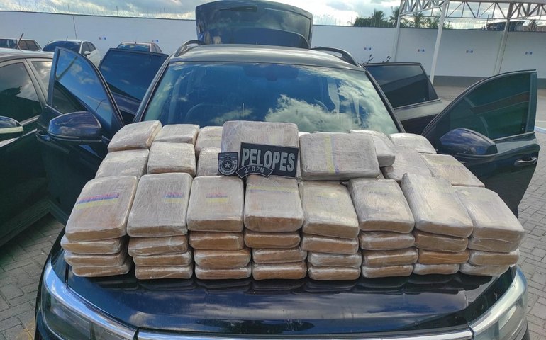 Ação integrada entre PM e PRF apreende 109 Kg de maconha em União dos Palmares; autor foi preso