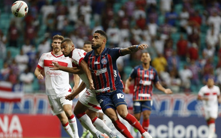 Bahia sofre gol no fim e cede empate ao CRB na Fonte Nova