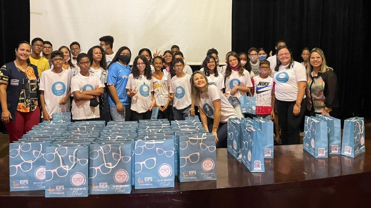Prefeitura de Penedo e IGPS entregam mais 100 óculos para estudantes e população de baixa renda