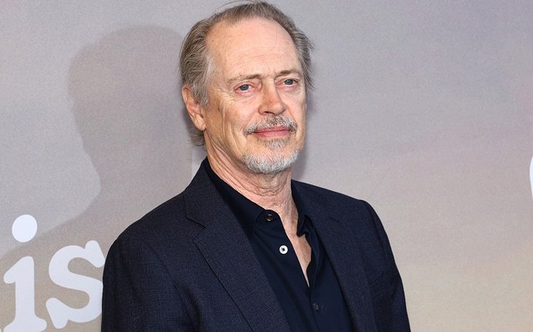 Ator Steve Buscemi é agredido em Nova York com golpe no rosto