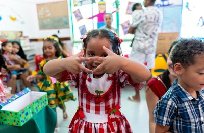 Centro de Educação Infantil Sônia Cavalcante celebra cultura de Maceió na abertura da Semana da Criança