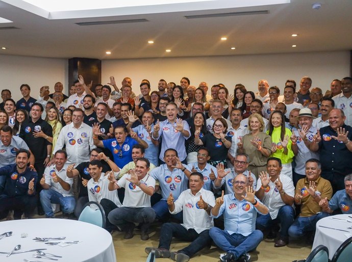 Paulo Dantas reúne mais de 80 prefeitos e mostra força em apoio a Renan Filho