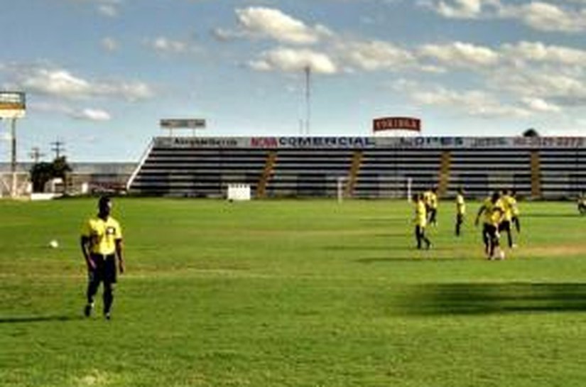 Alvinegros focam nos trabalhos de finalização no treino desta terça-feira