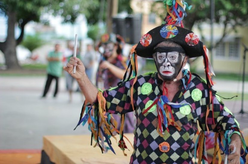 Usuários do Cras assistem a eventos culturais de Natal em Arapiraca