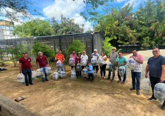 Prefeitura de Arapiraca distribui 30 mil alevinos em parceria com a Codevasf
