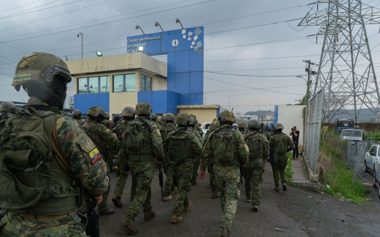 Referendo no Equador: maioria apoia endurecimento de medidas de segurança, aponta boca de urna