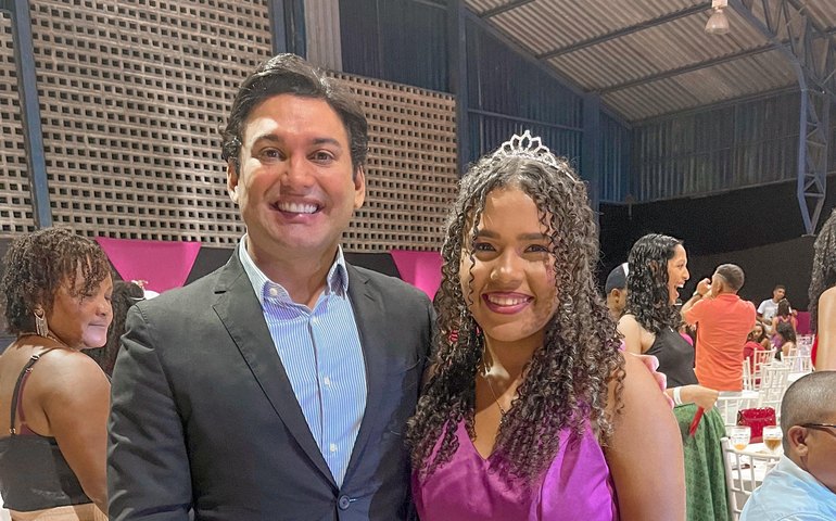 Rodrigo Valença participa do projeto Sonho de Menina com mais de 40 jovens