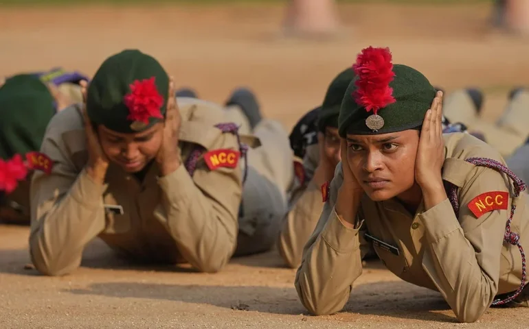 China reitera apoio ao Paquistão em meio à escalada na tensão com Índia