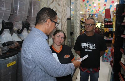 Prefeitura de Penedo orienta empresários sobre Mesa Cheia e Bolsa Auxílio Permanência