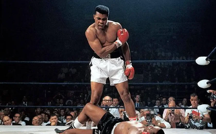 História Hoje: Cassius Clay passa a ser chamado Muhammad Ali