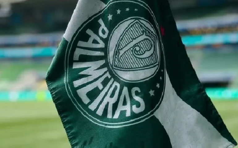 Gustavo Gómez, do Palmeiras, é o jogador de linha com mais minutos jogados nos últimos cinco anos