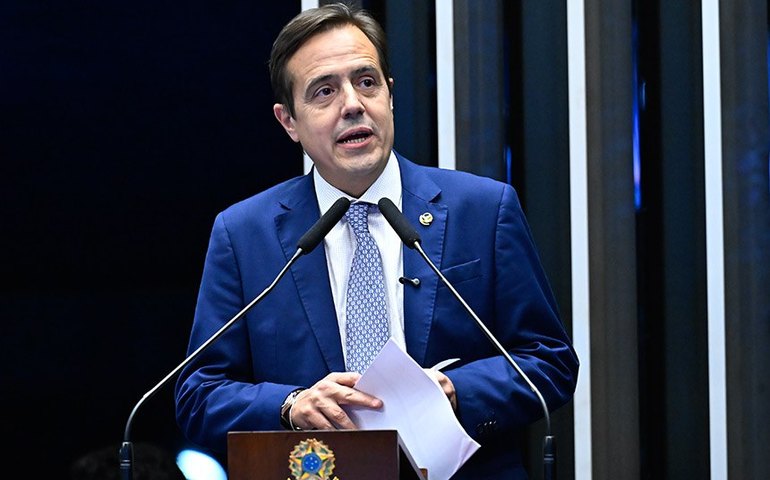 Bruno Bonetti toma posse no Senado e defende PL da Dosimetria