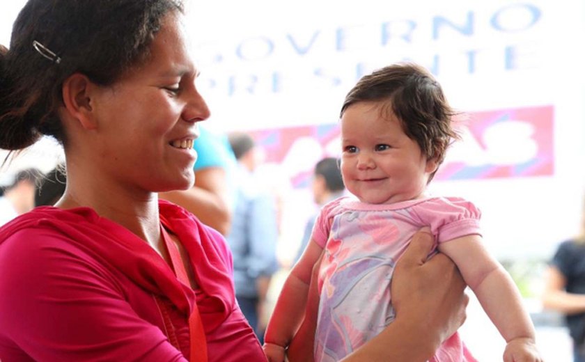 Governo de Alagoas dá lição de cidadania no Sertão e beneficia mais de 45 mil pessoas