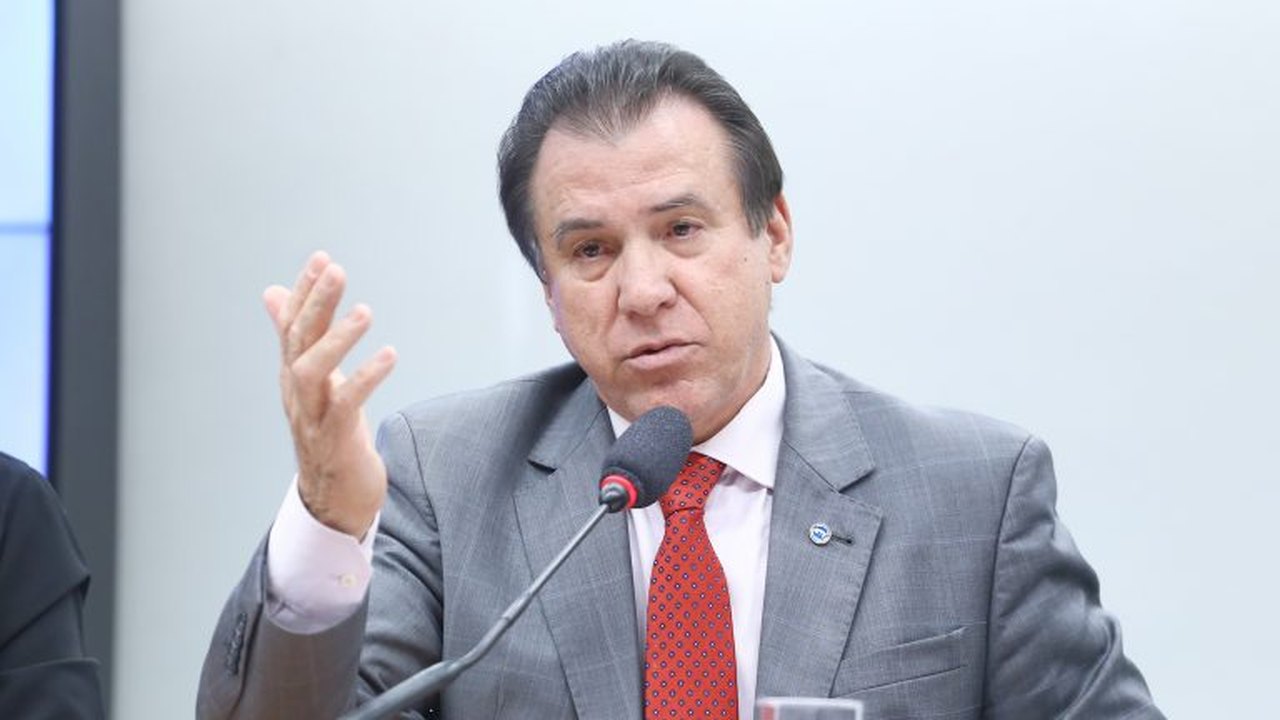 Fim da escala 6x1: 'Não há possibilidade de compensação tributária ou fiscal', diz Marinho