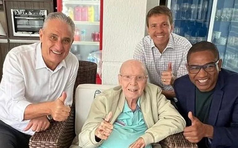 Zagallo é visitado por Tite e confia na seleção na Copa do Catar: ‘Rumo ao hexa’