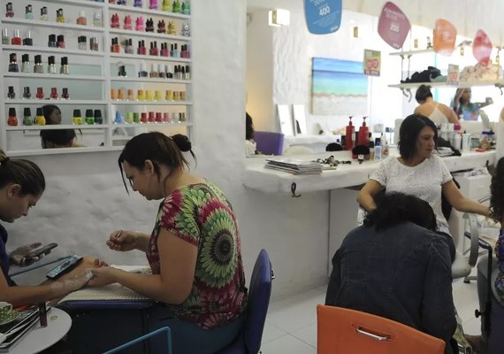 IBGE: volume de serviços sobe em três de cinco atividades em julho ante junho